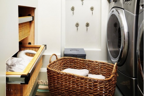 Корзина для белья в ванной