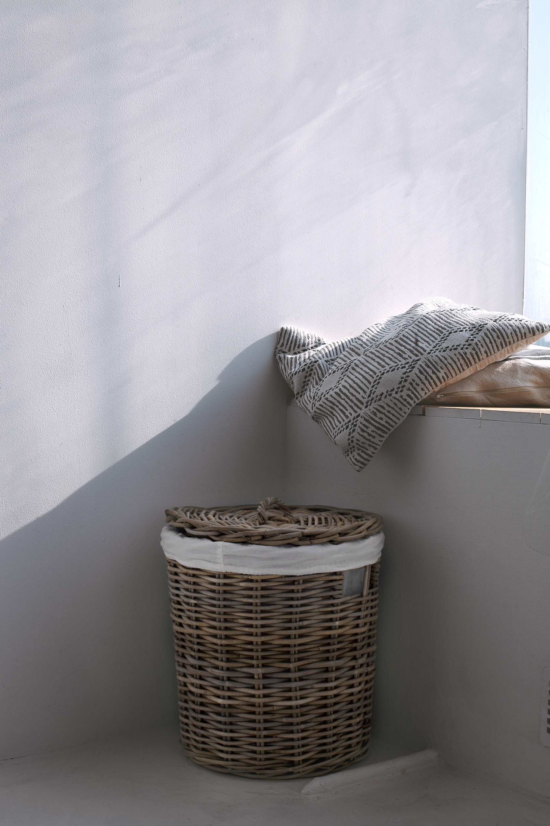 Корзина для белья №1 - Плетеные корзины из ротанга, Корзины из ротанг, цвет серый, натуральный фото 3 2132LXG S/2