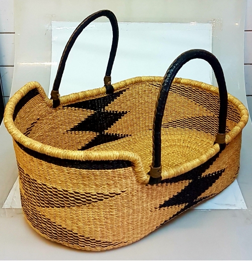 Купить Люлька плетеная с кожанными ручками - , BabaTreeBasket корзины из Африки из солома, цвет мультиколор фото AF18-04 S/1-2